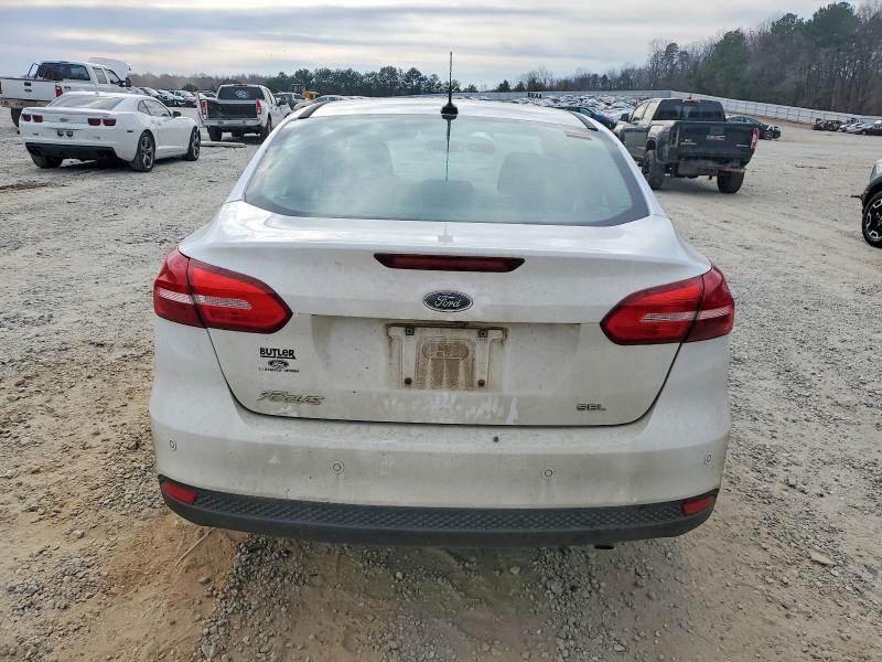 Zdjęcie 6 z aukcji – 2017 FORD FOCUS SEL z VIN 1FADP3H20HL228066