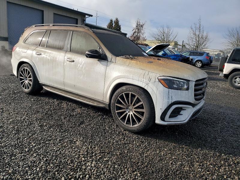 Photo 4 from auction – 2024 MERCEDES-BENZ GLS 580 4M with VIN 4JGFF8FE7RB217858