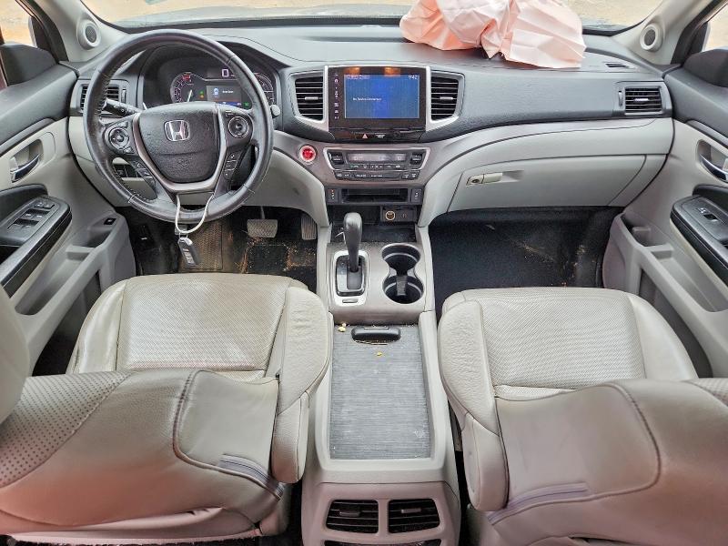 Photo 8 from auction – 2017 HONDA RIDGELINE with VIN 5FPYK2F62HB009274