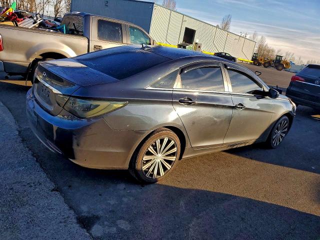 Photo 3 from auction – 2011 HYUNDAI SONATA with VIN 5NPEB4AC3BH166874