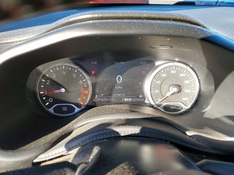 Photo 9 from auction – 2018 JEEP RENEGADE with VIN ZACCJBCB1JPH23435
