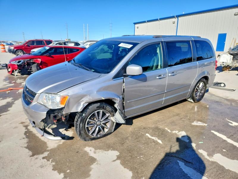 DODGE GRAND CARA 2017 z numerem VIN 2C4RDGCG3HR558049 - Zdjęcie z aukcji
