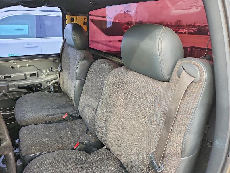 Photo 10 from auction – 2001 CHEVROLET SILVERADO with VIN 1GCEC14WX1Z113405