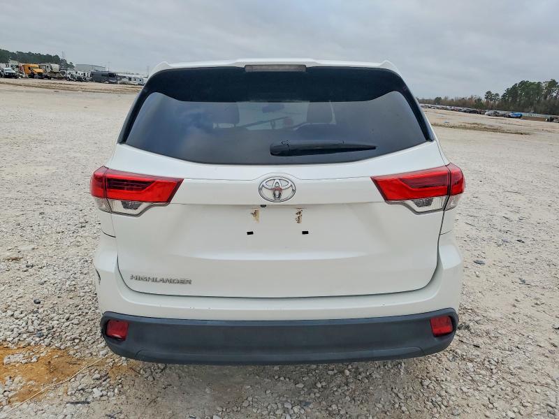 Photo 6 from auction – 2019 TOYOTA HIGHLANDER with VIN 5TDZARFH4KS047215