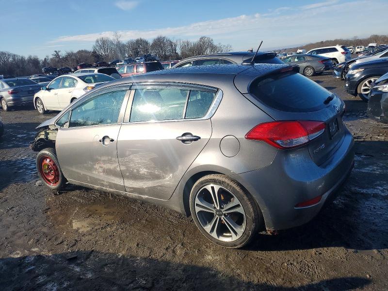 Photo 2 from auction – 2016 KIA FORTE EX with VIN KNAFX5A85G5628900