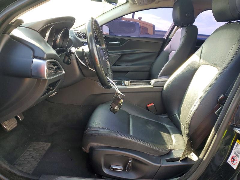 Photo 7 from auction – 2019 JAGUAR XE with VIN SAJAR4FX3KCP48394
