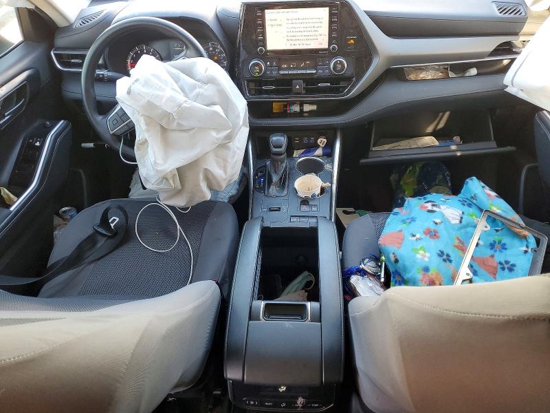 Photo 8 from auction – 2022 TOYOTA HIGHLANDER with VIN 5TDCZRAH2NS117028