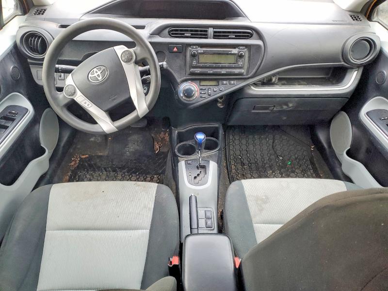 Photo 8 from auction – 2014 TOYOTA PRIUS C with VIN JTDKDTB39E1064481