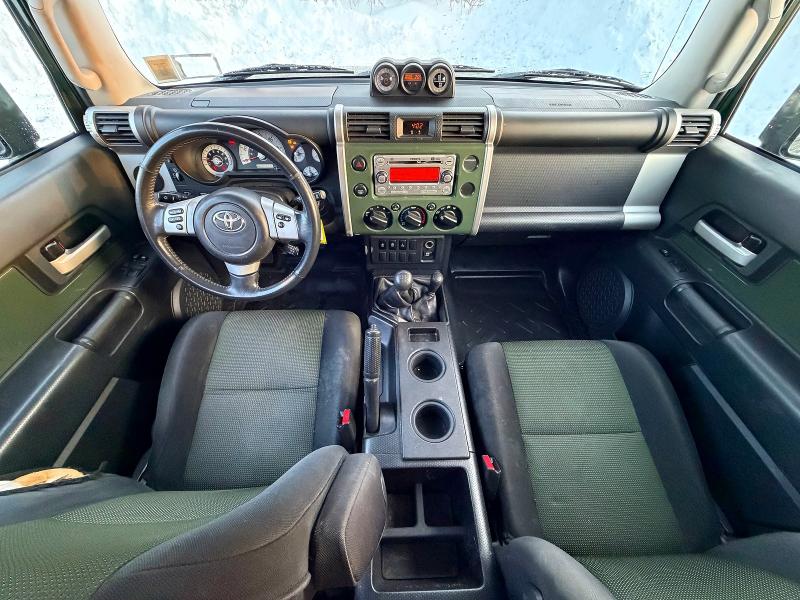 Photo 9 from auction – 2011 TOYOTA FJ CRUISER with VIN JTEBU4BF2BK107897