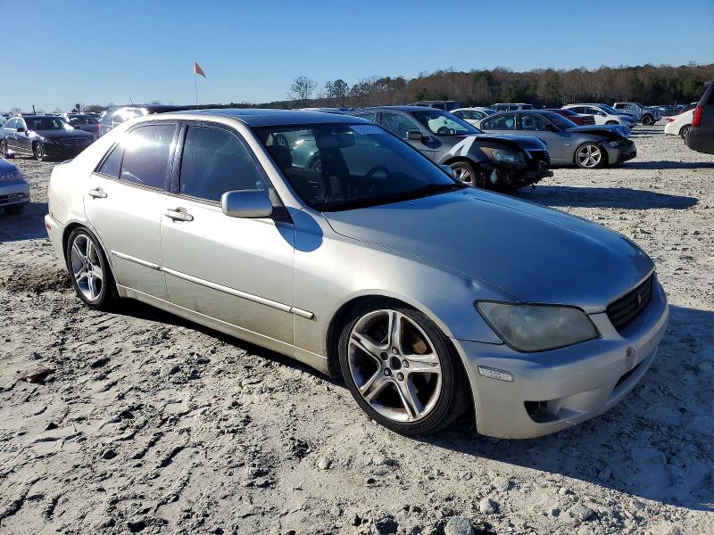 Photo 4 from auction – 2002 LEXUS IS 300 with VIN JTHBD192920047567