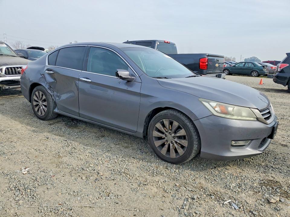 Photo 4 from auction – 2013 HONDA ACCORD with VIN 1HGCR3F88DA015140