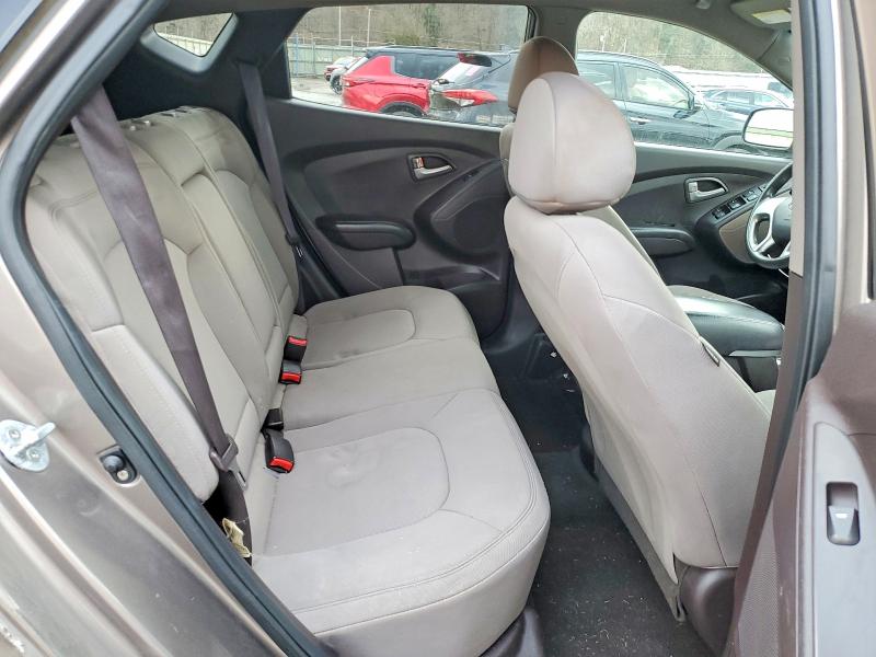 Photo 11 from auction – 2012 HYUNDAI TUCSON GL with VIN KM8JT3AB3CU489595