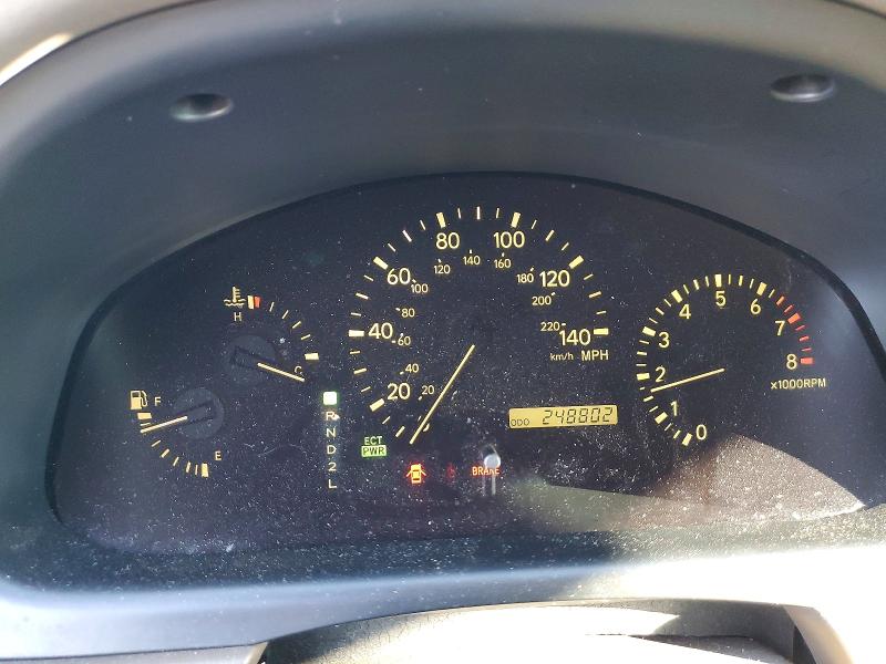 Photo 9 from auction – 2000 LEXUS RX 300 with VIN JT6HF10UXY0133877