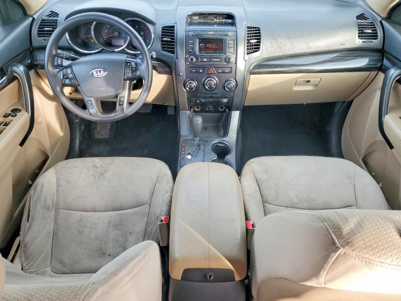Photo 8 from auction – 2013 KIA SORENTO with VIN 5XYKT3A69DG389354