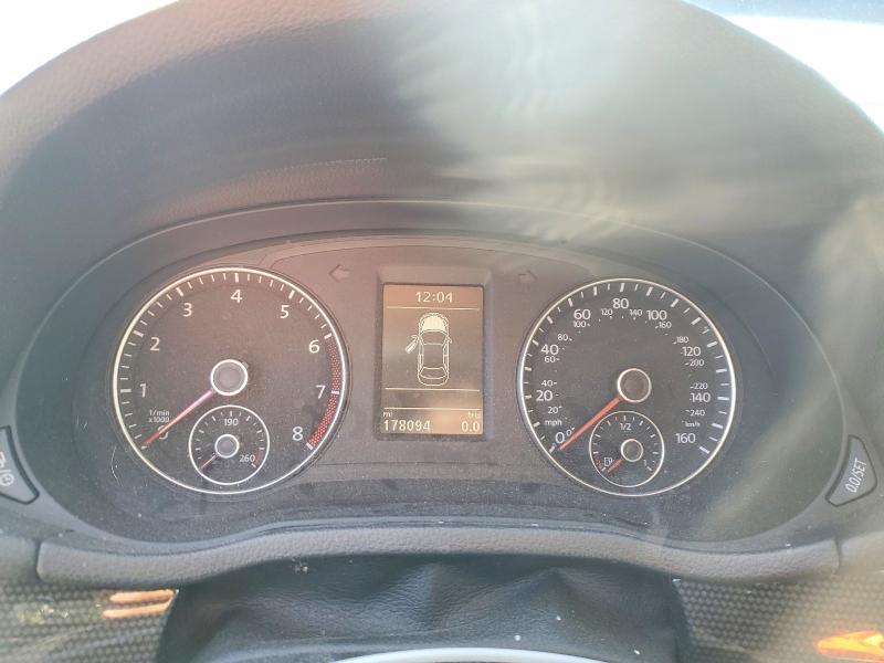 Photo 9 from auction – 2015 VOLKSWAGEN PASSAT with VIN 1VWBT7A34FC094535