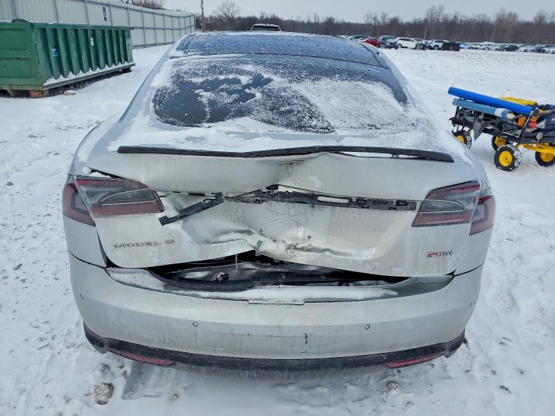 Photo 6 from auction – 2014 TESLA MODEL S with VIN 5YJSA1H19EFP52877