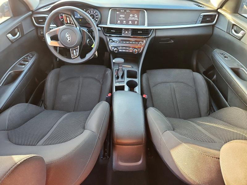Photo 8 from auction – 2019 KIA OPTIMA with VIN 5XXGT4L37KG308867