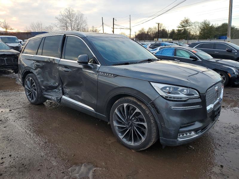 Photo 4 from auction – 2020 LINCOLN AVIATOR with VIN 5LM5J7XC6LGL10976