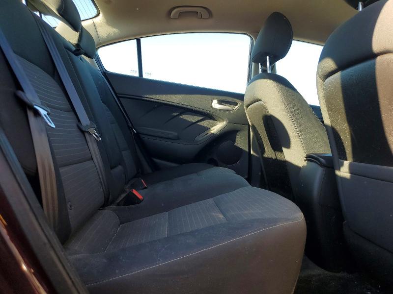 Photo 10 from auction – 2017 KIA FORTE LX with VIN 3KPFL4A71HE055175