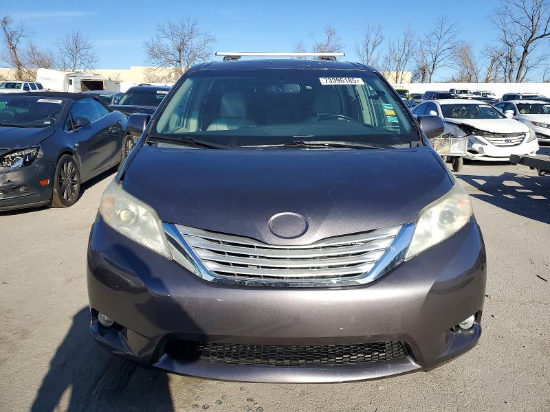 Photo 5 from auction – 2015 TOYOTA SIENNA XLE with VIN 5TDYK3DC3FS622147