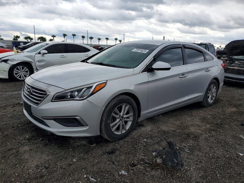 HYUNDAI SONATA SE 2017 with VIN 5NPE24AF2HH490384 - Photo from auction