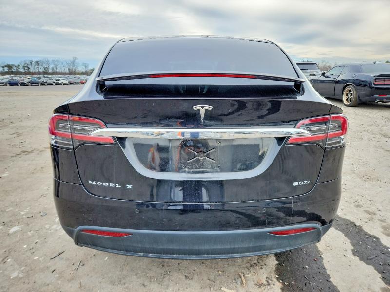 Photo 6 from auction – 2016 TESLA MODEL X with VIN 5YJXCBE28GF014641