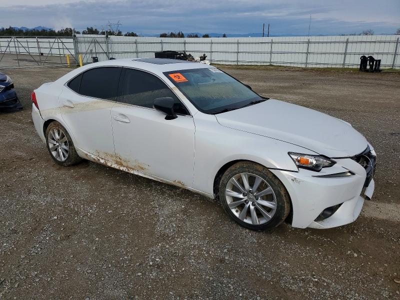 Photo 4 from auction – 2016 LEXUS IS with VIN JTHBA1D25G5008727
