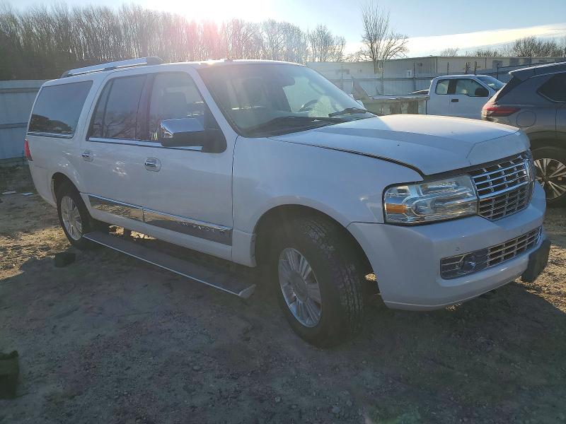 Photo 4 from auction – 2010 LINCOLN NAVIGATOR with VIN 5LMJJ3J5XAEJ01508