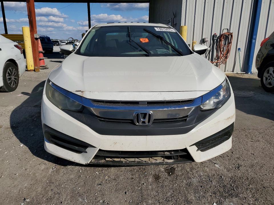 Фото 5 с аукциона – 2016 HONDA CIVIC EX с VIN 19XFC2F70GE075624
