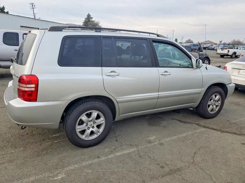 Photo 3 from auction – 2003 TOYOTA HIGHLANDER with VIN JTEGD21A730056250