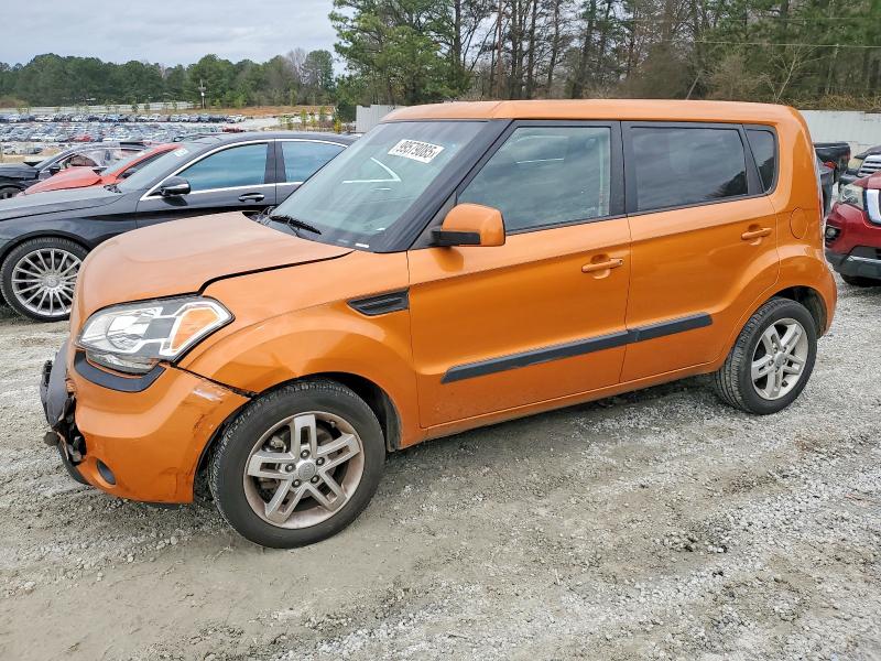 KIA SOUL + 2011 with VIN KNDJT2A21B7300339 - Photo from auction