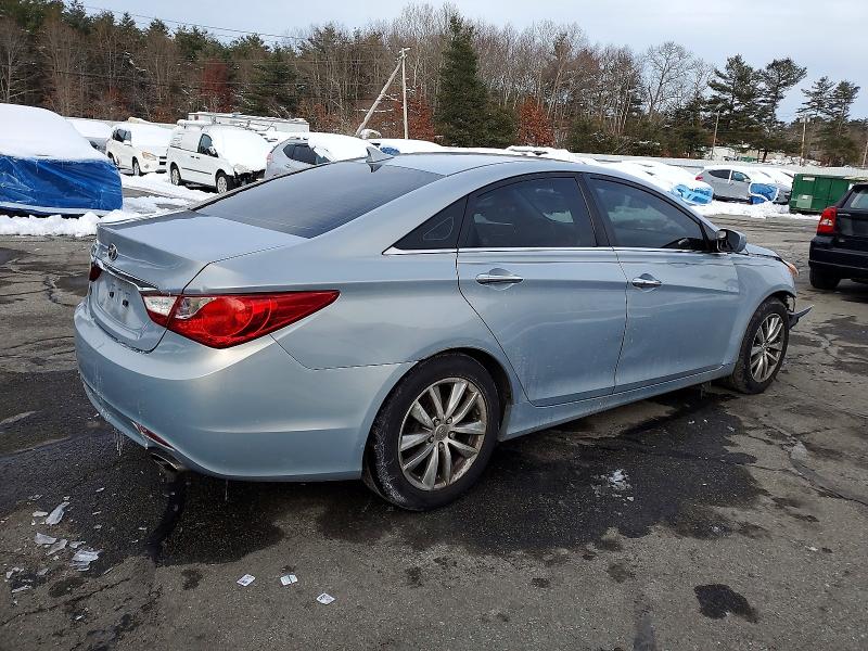 Photo 3 from auction – 2011 HYUNDAI SONATA SE with VIN 5NPEC4AC7BH236390