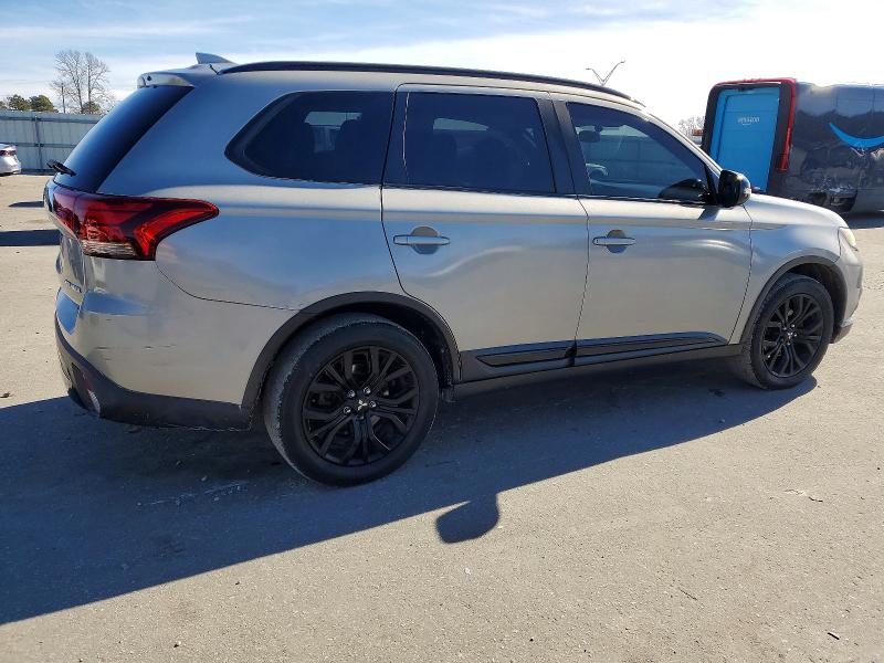 Photo 3 from auction – 2019 MITSUBISHI OUTLANDER with VIN JA4AD3A31KZ025114
