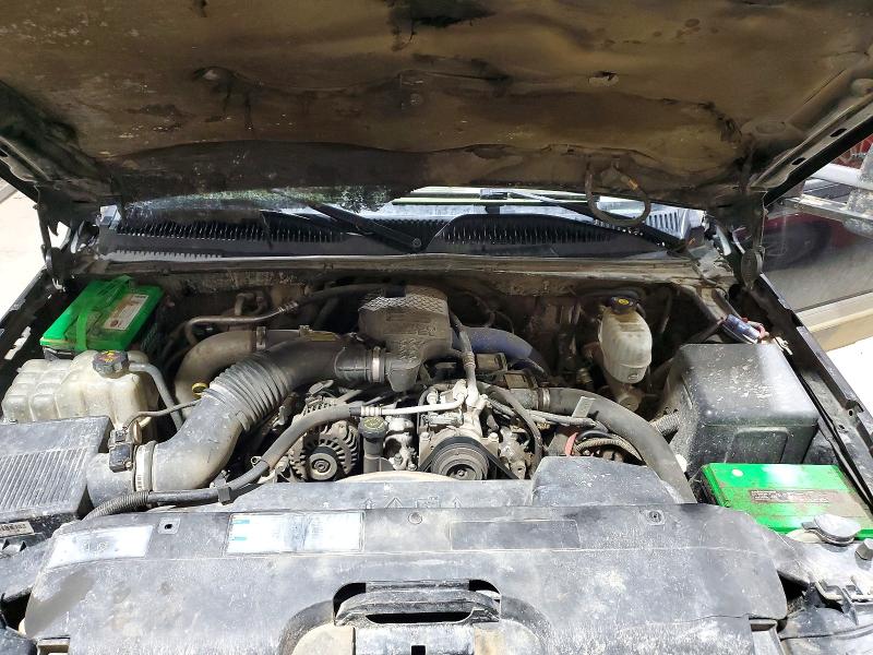 Photo 11 from auction – 2002 CHEVROLET SILVERADO with VIN 1GCHK23152F166656