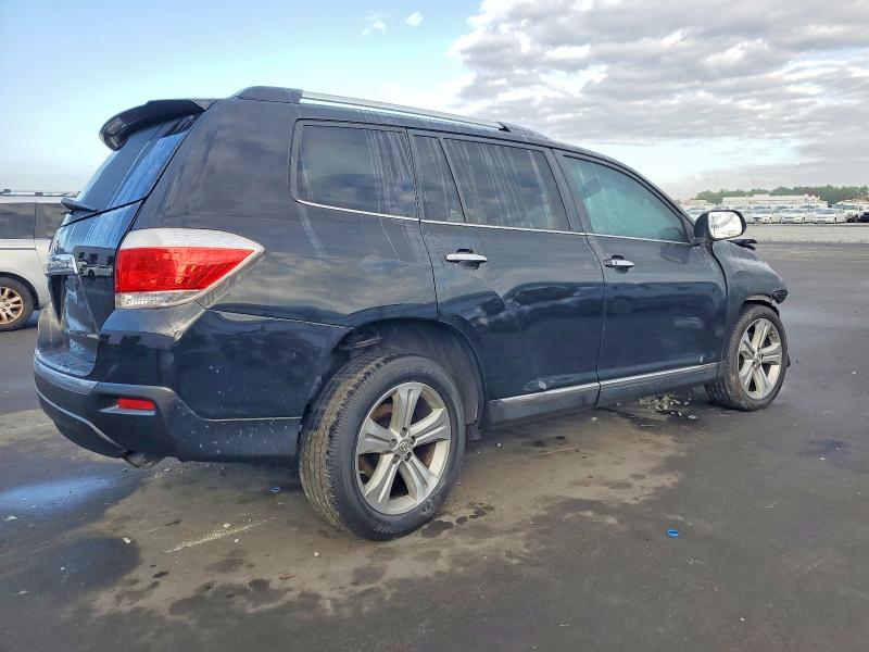 Photo 3 from auction – 2013 TOYOTA HIGHLANDER with VIN 5TDYK3EH2DS110452