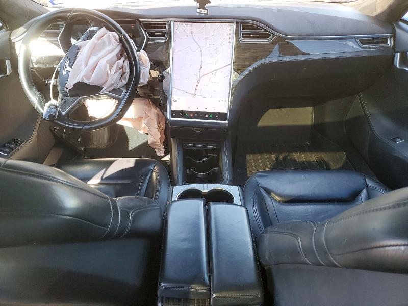 Photo 8 from auction – 2015 TESLA MODEL S 85 with VIN 5YJSA4H24FF089469