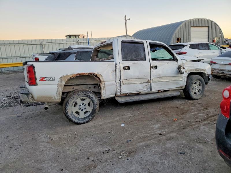 Photo 3 from auction – 2005 CHEVROLET SILVERADO with VIN 2GCEK13T751140117