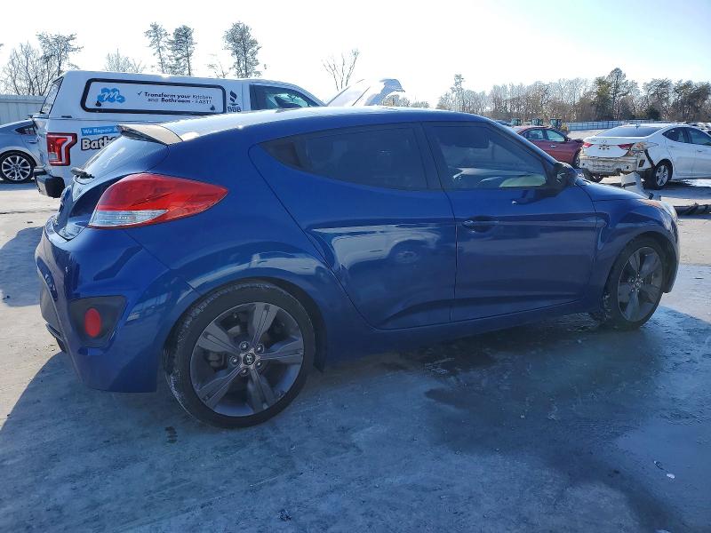 Photo 3 from auction – 2017 HYUNDAI VELOSTER with VIN KMHTC6AD2HU322020