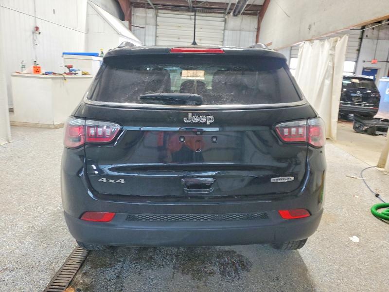 Photo 6 from auction – 2018 JEEP COMPASS LA with VIN 3C4NJDBB9JT281390