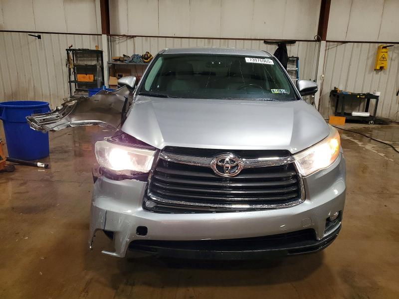 Photo 5 from auction – 2014 TOYOTA HIGHLANDER with VIN 5TDBKRFH6ES018222