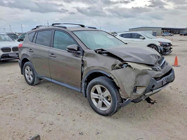 Photo 4 from auction – 2014 TOYOTA RAV4 with VIN 2T3WFREV5EW089424