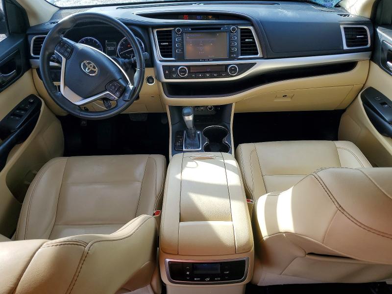 Photo 8 from auction – 2019 TOYOTA HIGHLANDER with VIN 5TDKZRFH2KS367532
