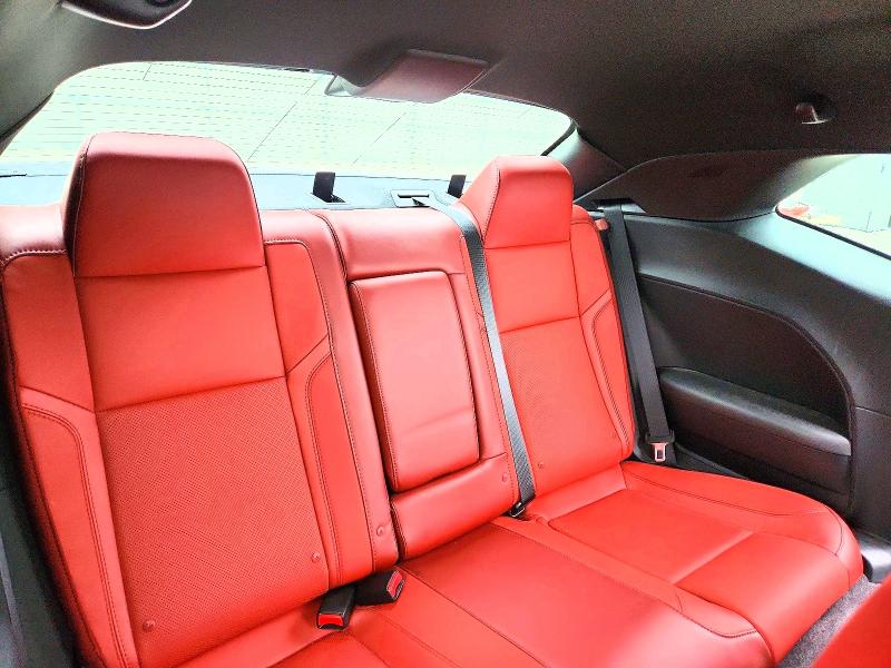 Photo 10 from auction – 2018 DODGE CHALLENGER with VIN 2C3CDZBT2JH155017