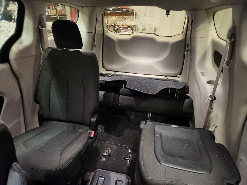Photo 10 from auction – 2017 CHRYSLER PACIFICA T with VIN 2C4RC1DG0HR676655