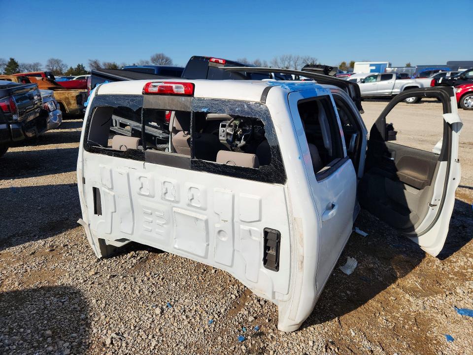 Photo 3 from auction – 2017 CHEVROLET SILVERADO with VIN 3GCUKREC7HG285273