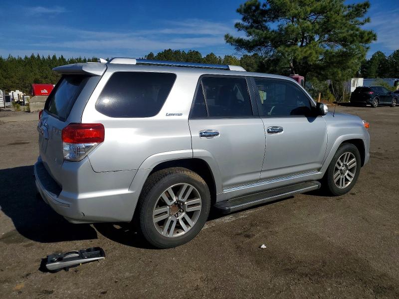 Photo 3 from auction – 2011 TOYOTA 4RUNNER SR with VIN JTEZU5JR0B5030526