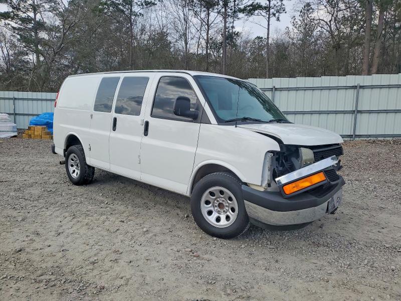 Photo 4 from auction – 2013 CHEVROLET EXPRESS G1500 with VIN 1GCSGAFX5D1163337