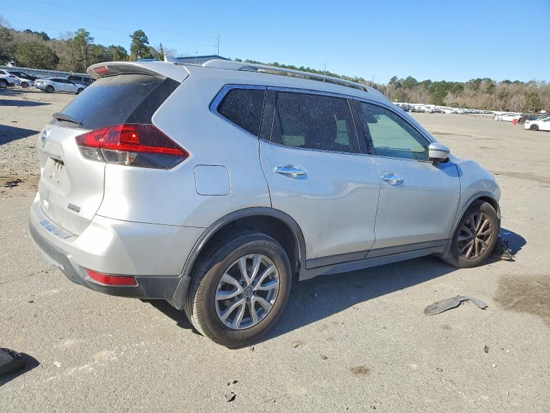Photo 3 from auction – 2019 NISSAN ROGUE S with VIN 5N1AT2MT5KC800382