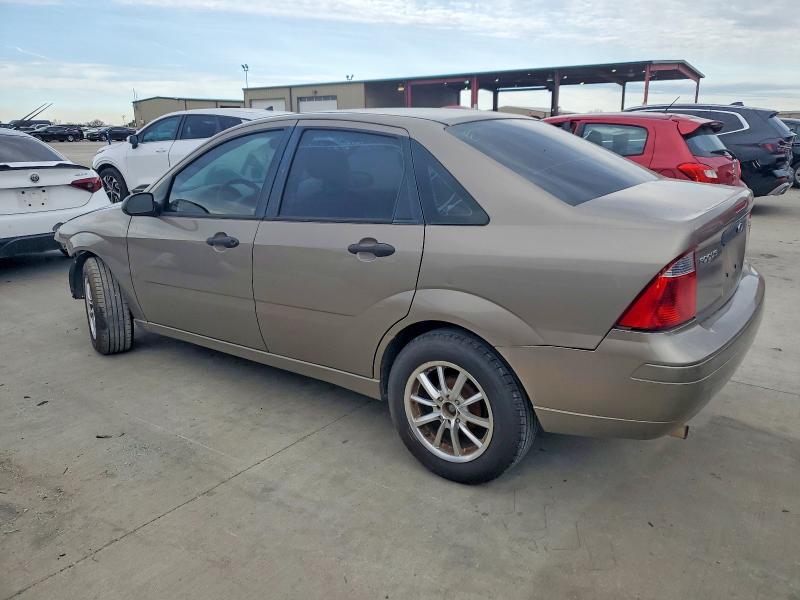 Photo 2 from auction – 2005 FORD FOCUS ZX4 with VIN 1FAFP34N05W216504
