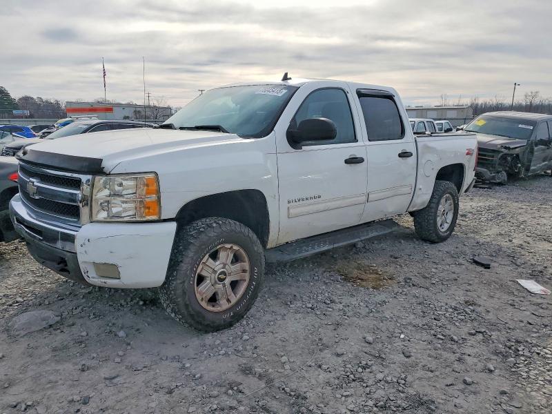 CHEVROLET SILVERADO 2011 with VIN 3GCPKSE3XBG157346 - Photo from auction